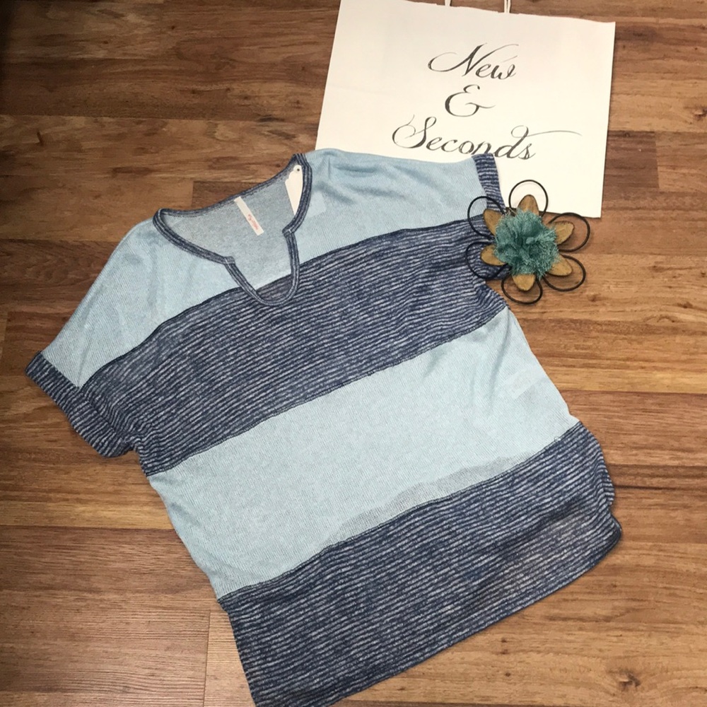 Color Block Mid Sleeve Top